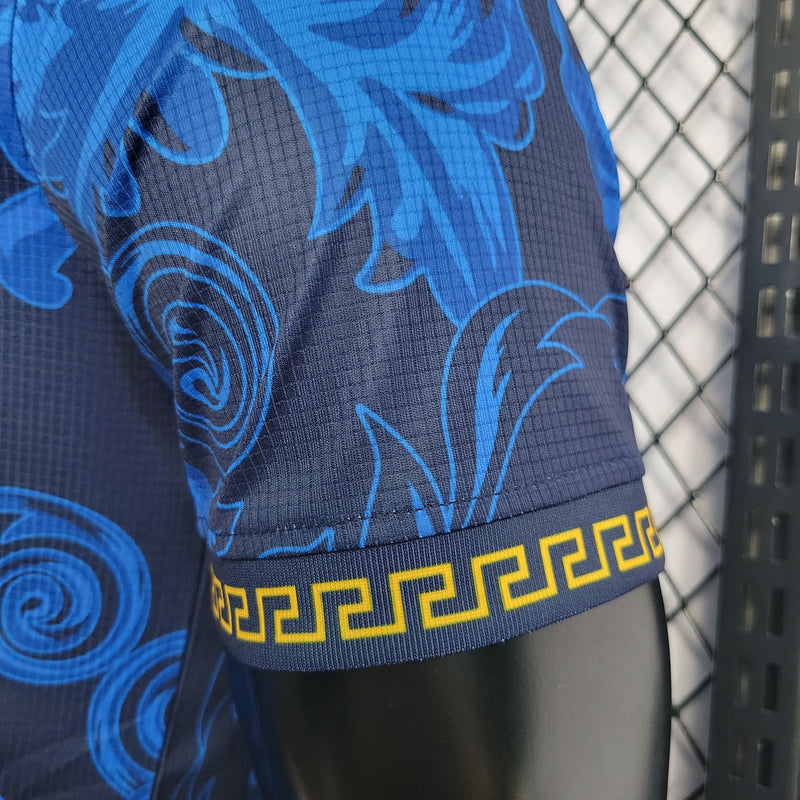 CAMISA VERSÃO PLAYER DA SELEÇÃO DA ITALIA 22/23 AZUL VERSACE